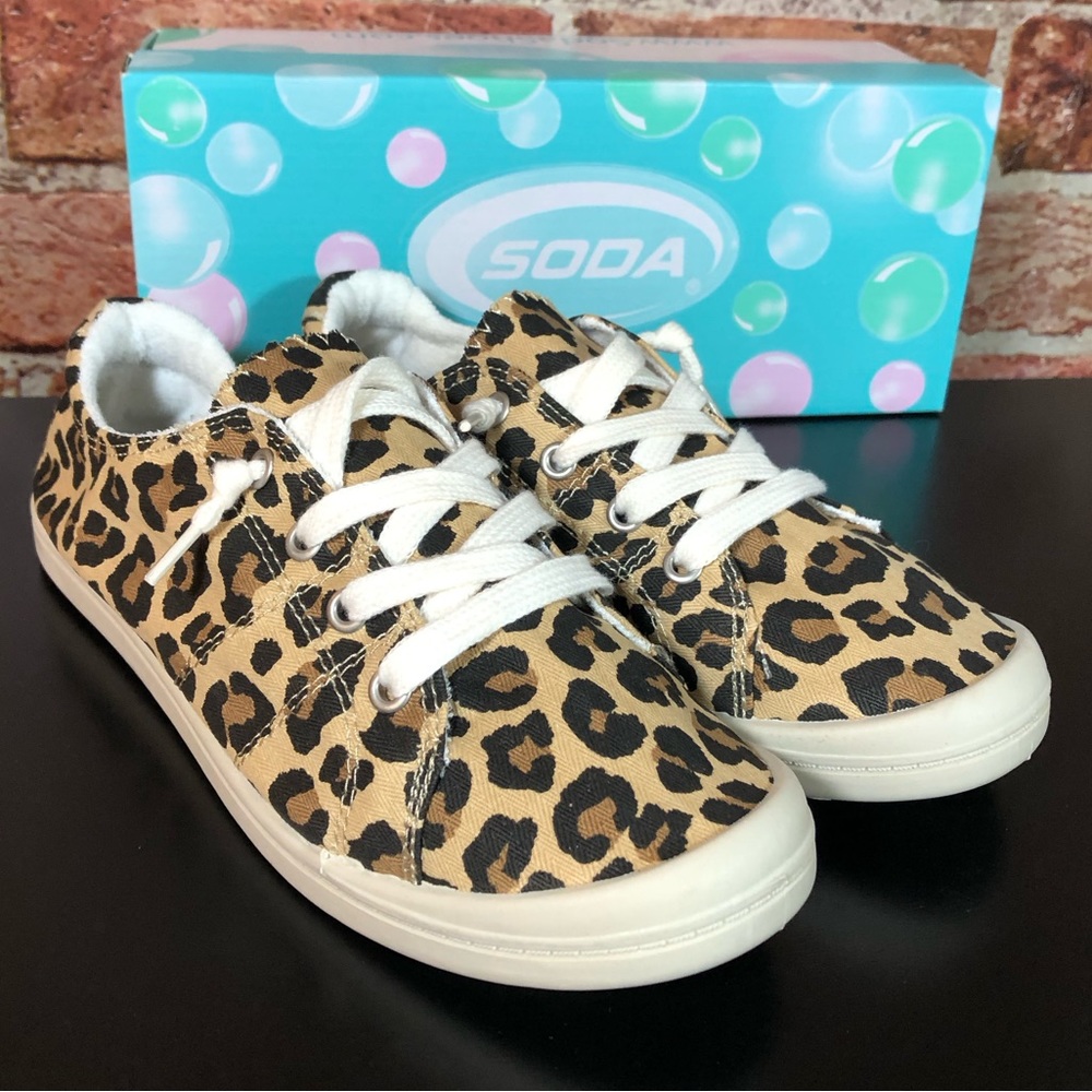 New Size 9 Slip-On Sneakers!